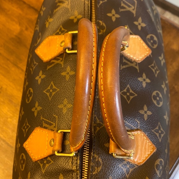 Louis Vuitton Speedy 35 Monogram Bag - Picture 6 of 16